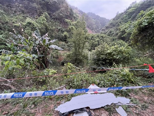 Điện thăm hỏi vụ tai nạn máy bay tại thành phố Ngô Châu, Khu tự trị dân tộc Choang Quảng Tây, Trung Quốc